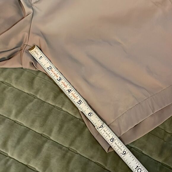 Theory Men’s Zaine Slim Straight Shorts 33” x 8” inseam Khaki Tan - Picture 6 of 8